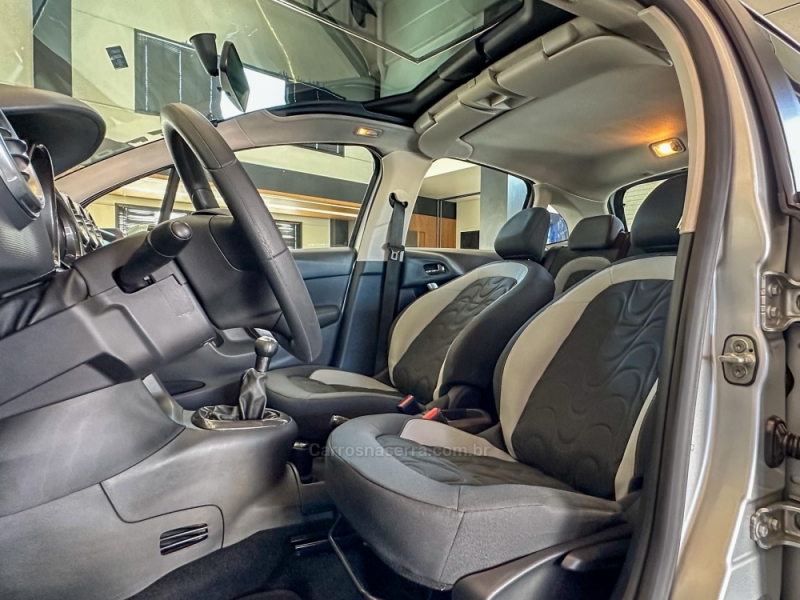 CITROËN - C3 - 2014/2015 - Prata - R$ 43.900,00