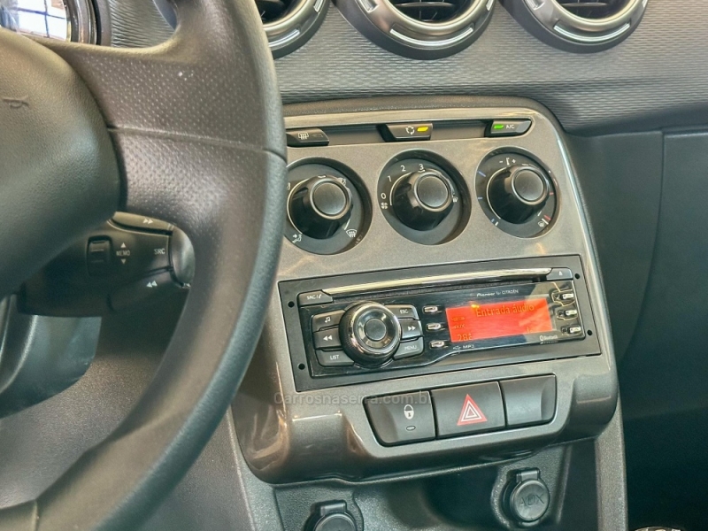 CITROËN - C3 - 2014/2015 - Prata - R$ 43.900,00