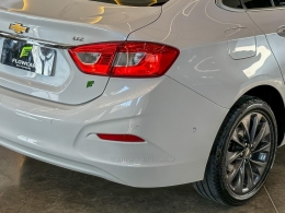 CHEVROLET - CRUZE - 2018/2019 - Branca - R$ 99.900,00