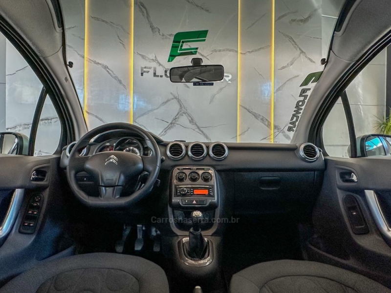 CITROËN - C3 - 2014/2015 - Prata - R$ 43.900,00