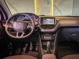 PEUGEOT - 208 - 2014/2015 - Branca - R$ 49.900,00