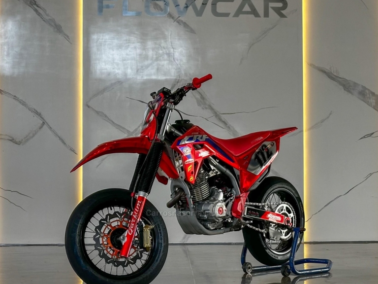 HONDA - CRF 250F - 2022/2022 - Vermelha - R$ 43.900,00