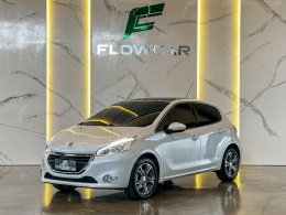 PEUGEOT - 208 - 2014/2015 - Branca - R$ 49.900,00