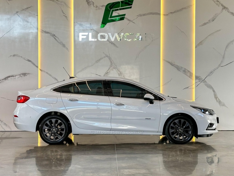 CHEVROLET - CRUZE - 2018/2019 - Branca - R$ 99.900,00