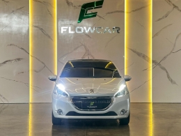 PEUGEOT - 208 - 2014/2015 - Branca - R$ 49.900,00