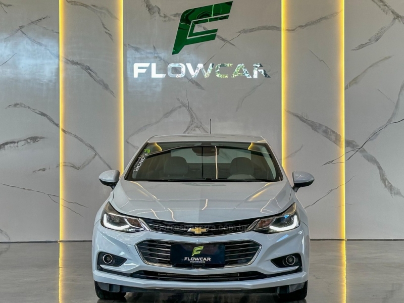 CHEVROLET - CRUZE - 2018/2019 - Branca - R$ 99.900,00